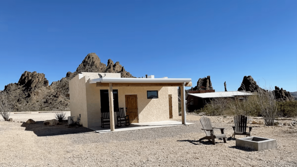 Glamping Near Big Bend National Park - Ten Bits Ranch Ol' West Town