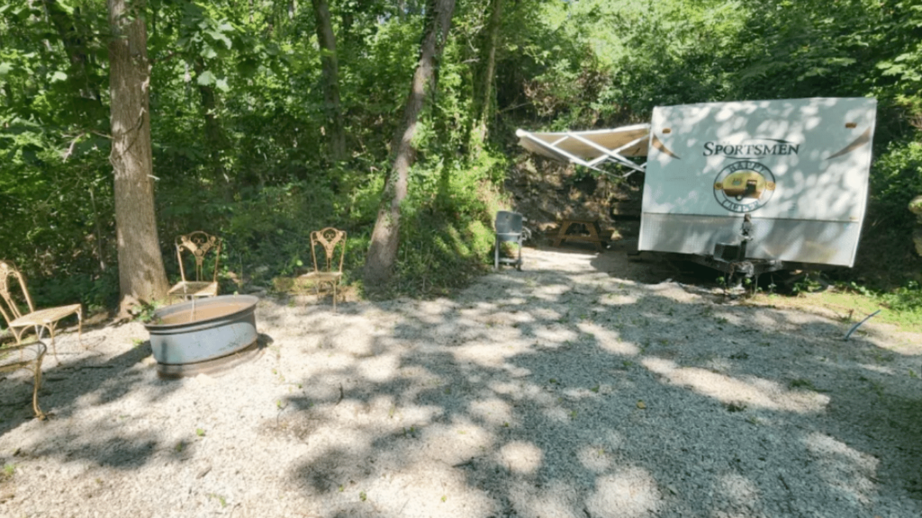 Glamping Near Kansas City - Owl Creek Cabins