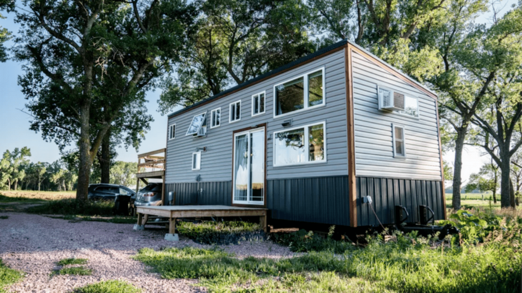 Glamping Near Omaha - Green Hills Tiny Houses