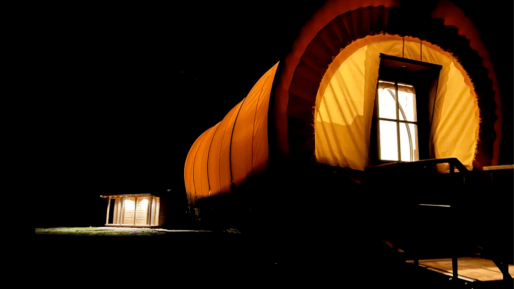 Glamping Near Omaha - Sunset Hills Bison Ranch & Lodging