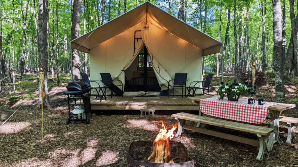 Glamping in Wisconsin - POV Lake Resort & Glamping Campground